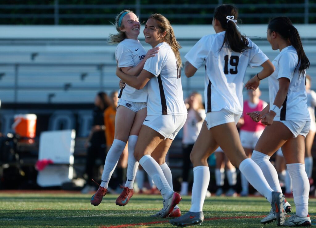 st-francis-overwhelms-st-ignatius-2-0-nears-wcal-title