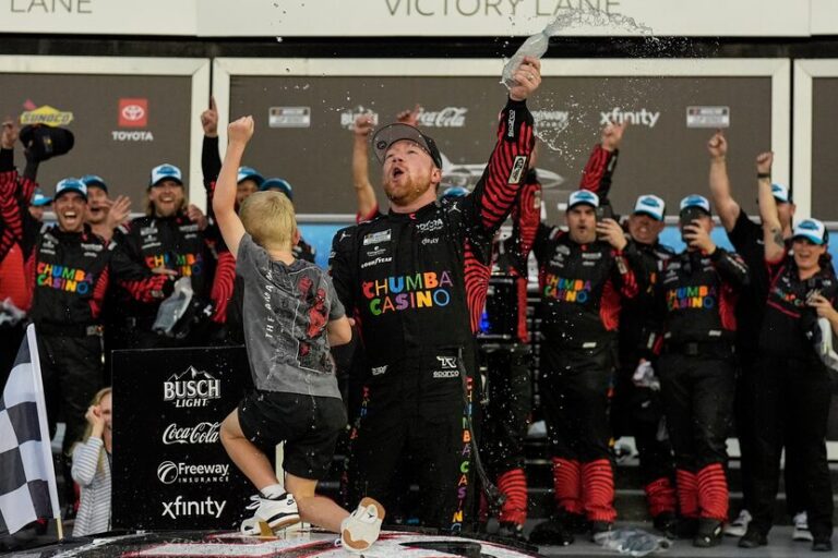 tyler-reddick-claims-daytona-500-victory-in-thrilling-finish