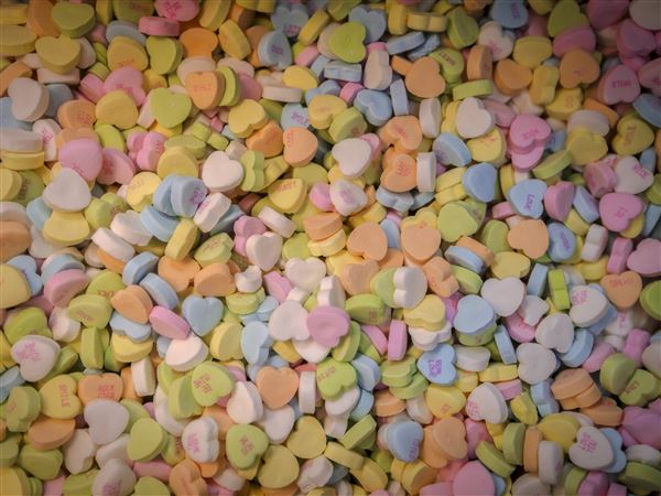 valentine-s-candies-evolve-heartfelt-messages-for-modern-lovers