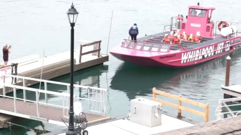 whirlpool-jet-boat-tours-files-urgent-lawsuit-against-ny-state
