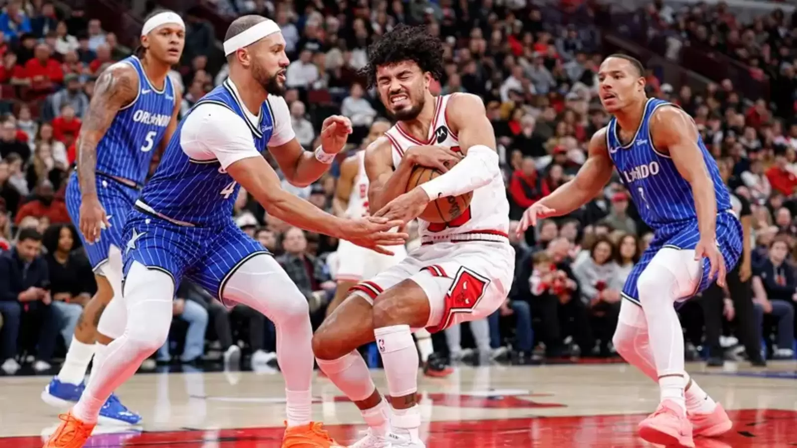 bulls-edge-suns-105-103-as-sexton-shines-with-30-points