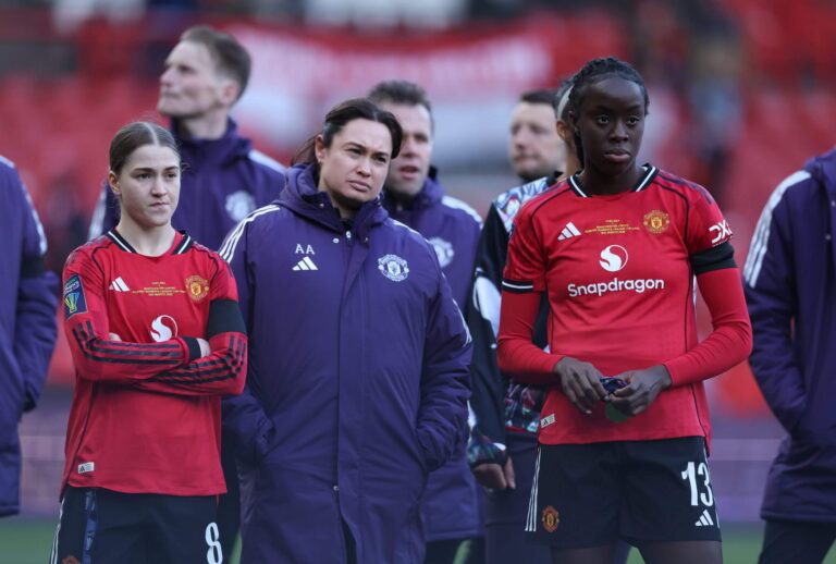 chelsea-defeats-manchester-united-2-0-in-league-cup-final