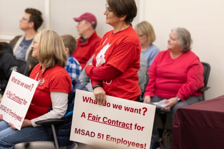 education-support-professionals-demand-contract-at-msad-51-meeting