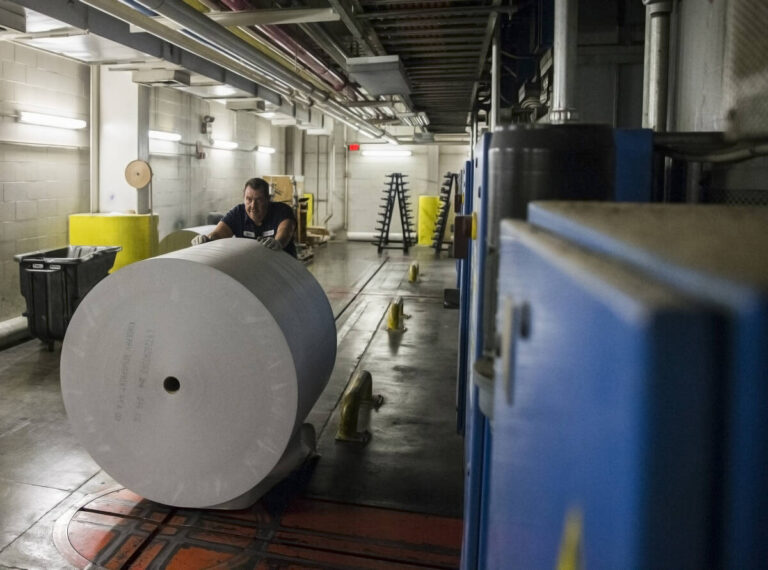 las-vegas-sun-faces-uncertain-future-as-readers-shift-away