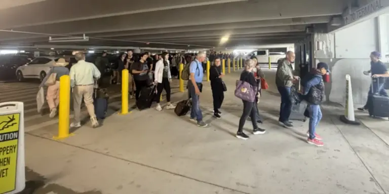 long-lines-at-new-orleans-airport-prompt-early-arrivals