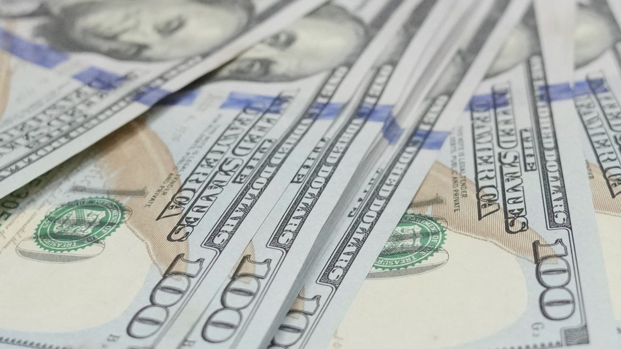 new-ny-law-bans-employer-driven-debt-agreements-for-workers