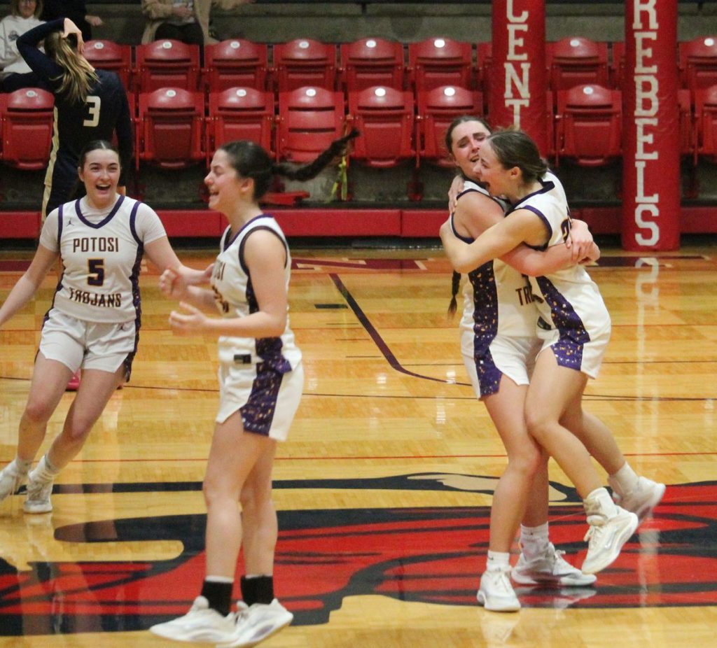 potosi-lady-trojans-clinch-district-championship-with-overtime-win
