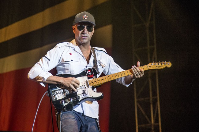 tom-morello-sparks-controversy-by-reposting-journalist-s-comment
