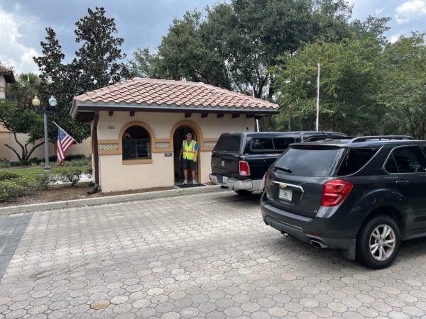 villager-advocates-for-retention-of-north-morse-gate-in-the-villages